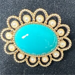 Sarah Coventry Gold-Tone Turquoise Oval Brooch with Pearls